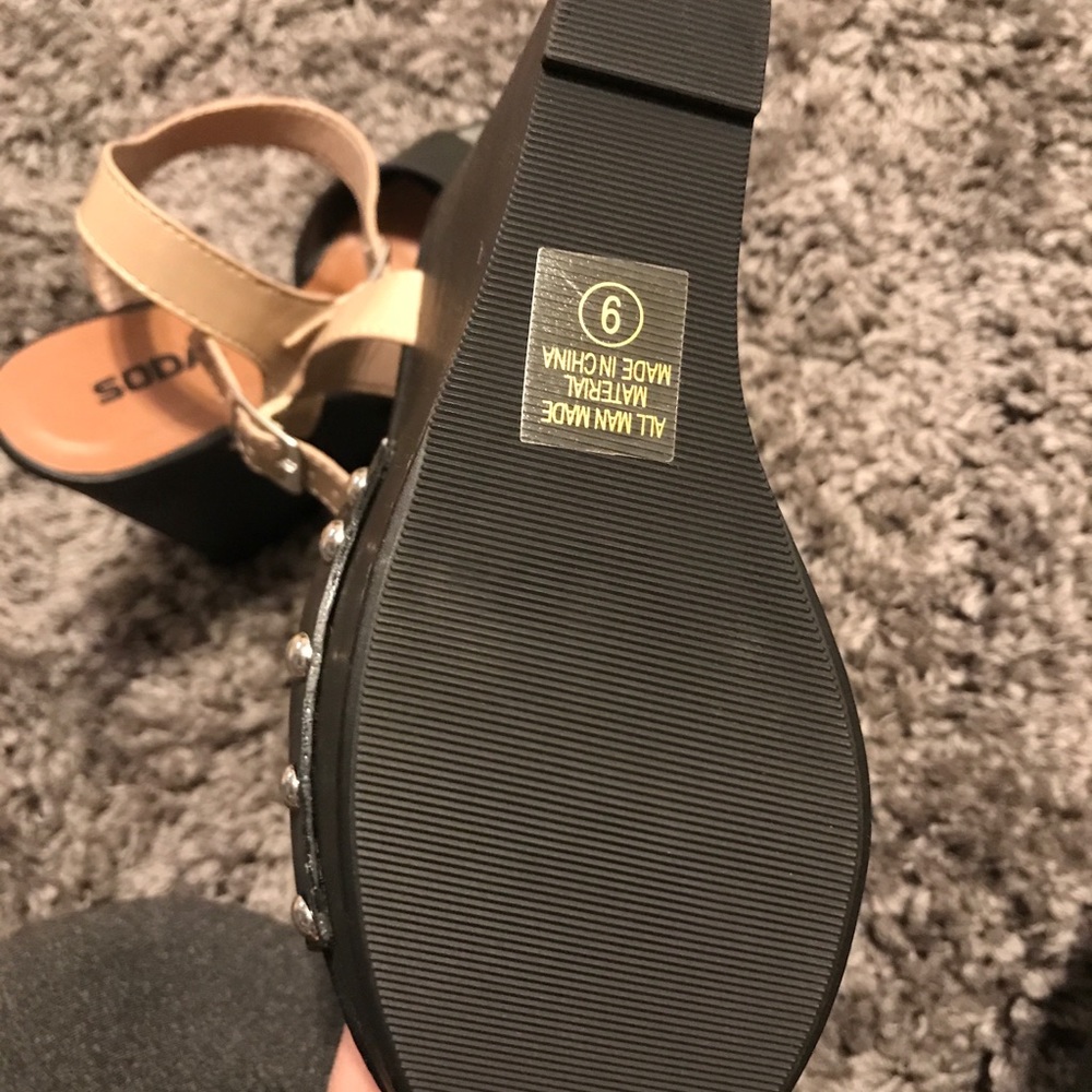 Wedges - Picture 2 of 2
